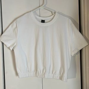 Wild Fable elastic bottom crop top, white size large